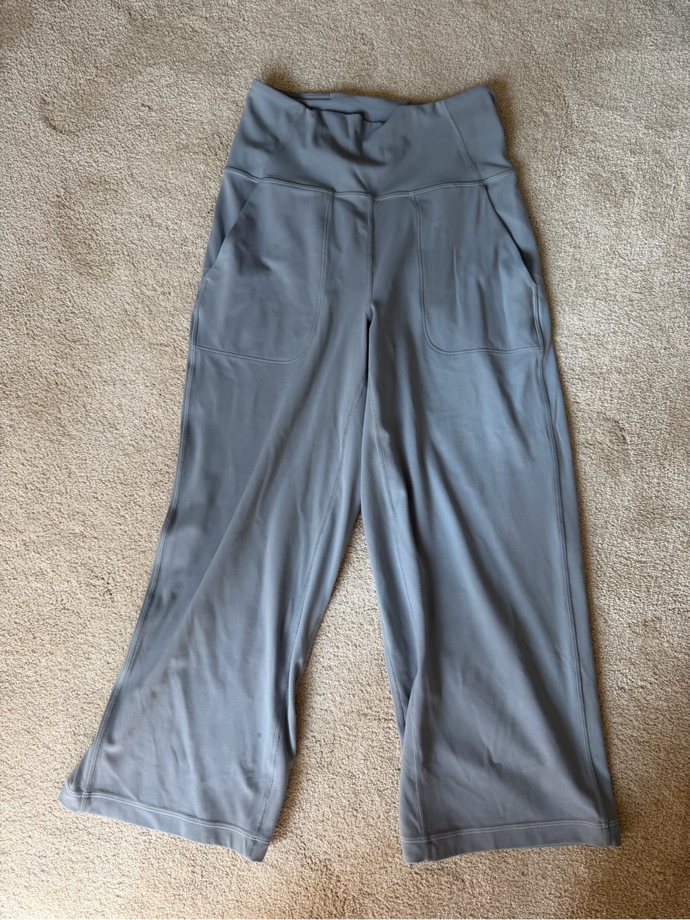 Lululemon capri pants